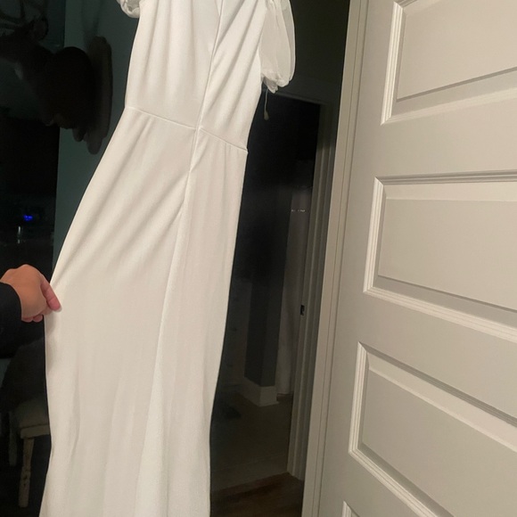 Windsor medium white long dress with sheer sleeves - Picture 3 of 4
